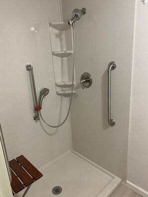 Tub to Shower Conversion Services in Conroe, TX (1)